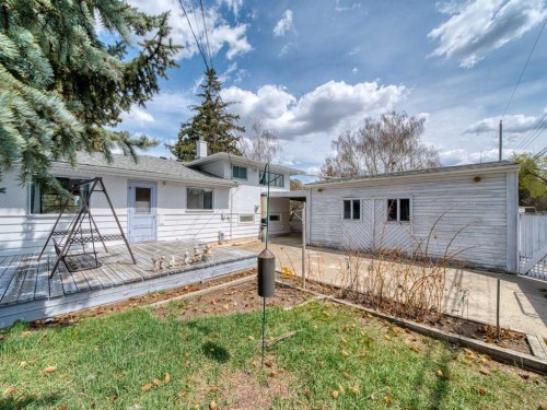 75 Wildwood Drive Sw, Calgary, AB - Outdoor