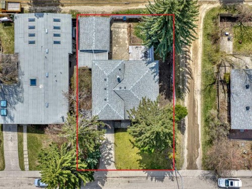 75 Wildwood Drive Sw, Calgary, AB - Outdoor
