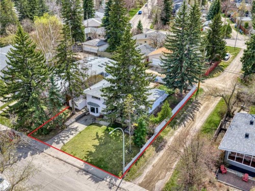 75 Wildwood Drive Sw, Calgary, AB - Outdoor