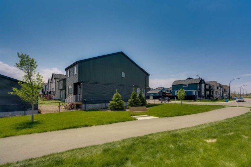 76 Heirloom Drive Se, Calgary, AB - Outdoor