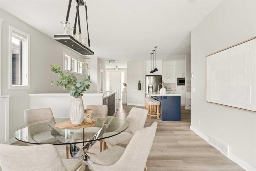 123 Crestridge Hill Sw, Calgary, AB - Indoor Photo Showing Dining Room