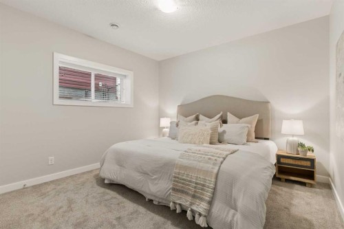 123 Crestridge Hill Sw, Calgary, AB - Indoor Photo Showing Bedroom