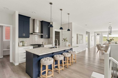123 Crestridge Hill Sw, Calgary, AB - Indoor Photo Showing Kitchen With Upgraded Kitchen