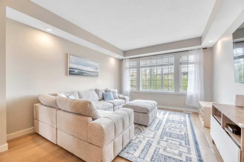 6 Quarry Gate Se, Calgary, AB - Indoor Photo Showing Living Room