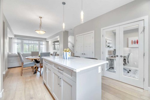 6 Quarry Gate Se, Calgary, AB - Indoor Photo Showing Kitchen