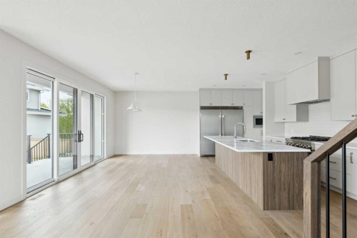 2 Rock Lake View Nw, Calgary, AB 