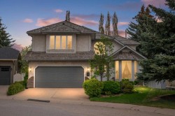 40 Scenic Ridge Place NW Calgary, AB T3L 1V3