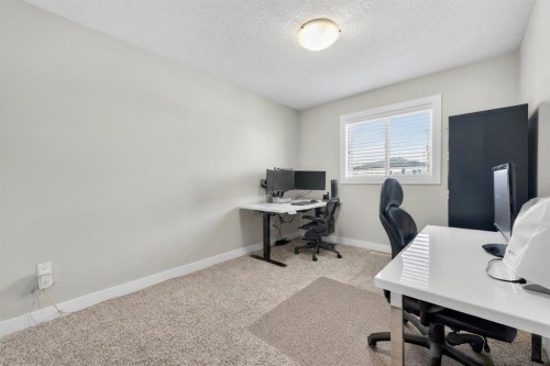 7104 36 Avenue Nw, Calgary, AB - Indoor Photo Showing Office