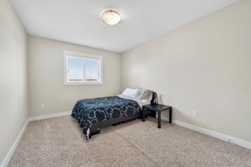 7104 36 Avenue Nw, Calgary, AB - Indoor Photo Showing Bedroom