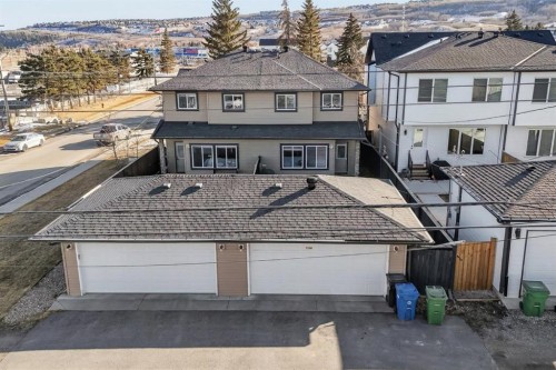 7104 36 Avenue Nw, Calgary, AB - Outdoor