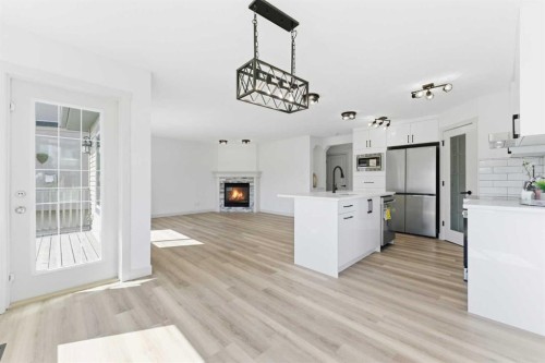 110 Tuscany Summit Green Nw, Calgary, AB - Indoor Photo Showing Kitchen With Upgraded Kitchen