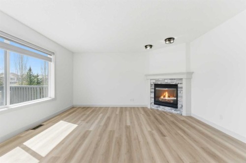 110 Tuscany Summit Green Nw, Calgary, AB - Indoor Photo Showing Kitchen