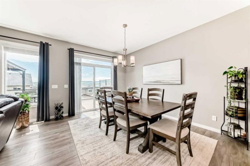 59 Heritage Heights, Cochrane, AB - Indoor Photo Showing Dining Room