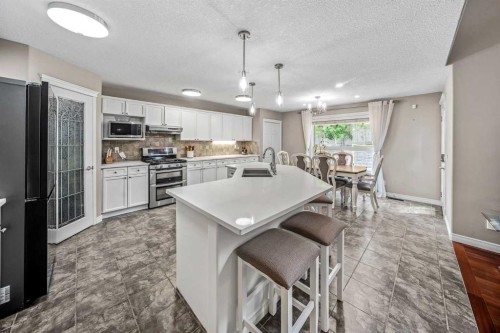 66 Crestmont Drive Sw, Calgary, AB 