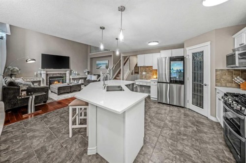 66 Crestmont Drive Sw, Calgary, AB 