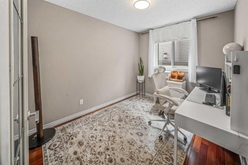66 Crestmont Drive Sw, Calgary, AB 