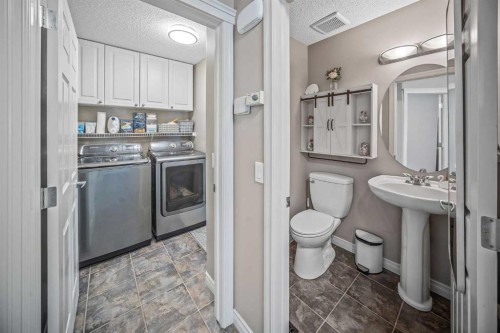 66 Crestmont Drive Sw, Calgary, AB 
