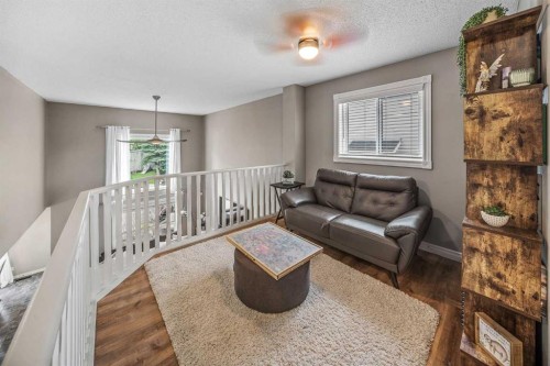 66 Crestmont Drive Sw, Calgary, AB 