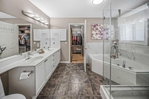 66 Crestmont Drive Sw, Calgary, AB 