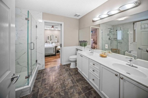 66 Crestmont Drive Sw, Calgary, AB 