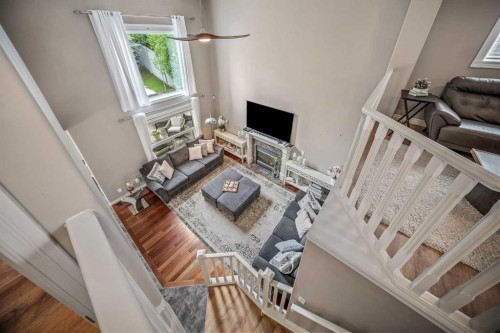 66 Crestmont Drive Sw, Calgary, AB 