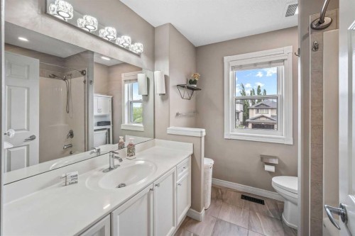 66 Crestmont Drive Sw, Calgary, AB 