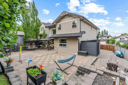 66 Crestmont Drive Sw, Calgary, AB 
