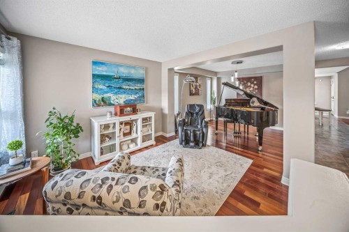 66 Crestmont Drive Sw, Calgary, AB 
