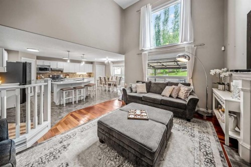 66 Crestmont Drive Sw, Calgary, AB 