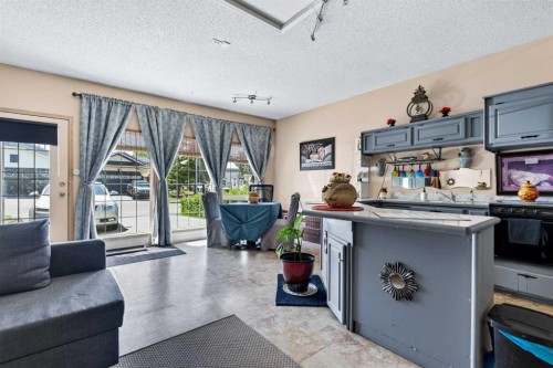 159 Fresno Place Ne, Calgary, AB - Indoor Photo Showing Kitchen