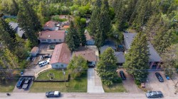 8927 33 Avenue NW Calgary, AB T3B 1M2