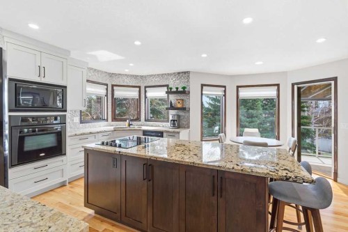 42 Evergreen Terrace Sw, Calgary, AB - Indoor Photo Showing Kitchen With Upgraded Kitchen