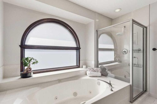 42 Evergreen Terrace Sw, Calgary, AB - Indoor Photo Showing Bathroom