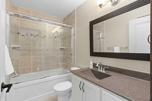 42 Evergreen Terrace Sw, Calgary, AB - Indoor Photo Showing Bathroom