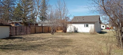 367 47 Avenue West, Claresholm, AB - Outdoor