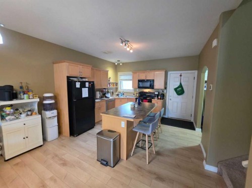 38-45 Ironstone Drive, Red Deer, AB - Indoor Photo Showing Kitchen