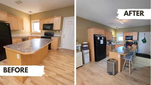 38-45 Ironstone Drive, Red Deer, AB - Indoor Photo Showing Kitchen With Double Sink