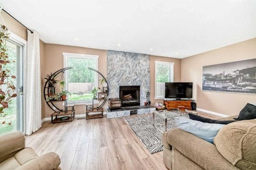 36 Gregson Crescent, Red Deer, AB 