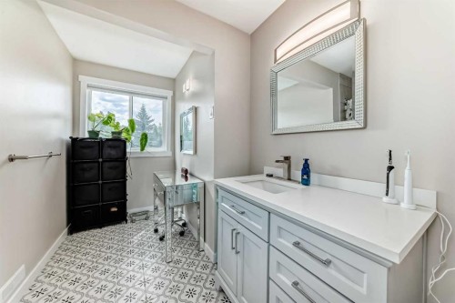 36 Gregson Crescent, Red Deer, AB 