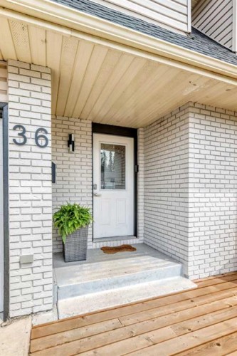 36 Gregson Crescent, Red Deer, AB 