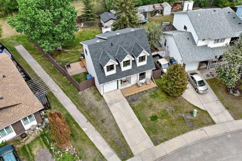 36 Gregson Crescent, Red Deer, AB 