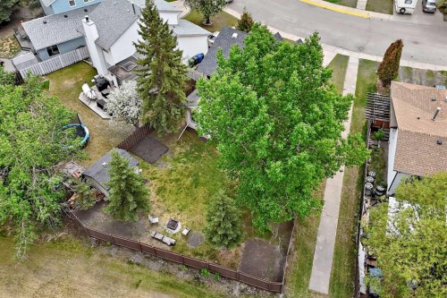 36 Gregson Crescent, Red Deer, AB 