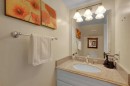 1296 Berkley Drive Nw, Calgary, AB  - Indoor Photo Showing Bathroom 