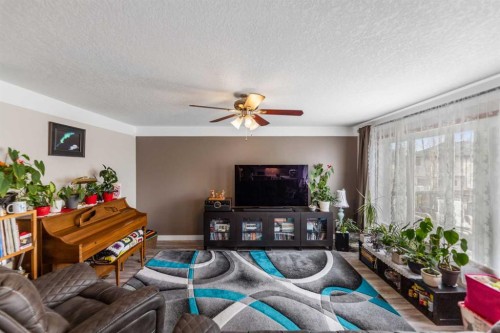 123 Hawkmere View, Chestermere, AB - Indoor