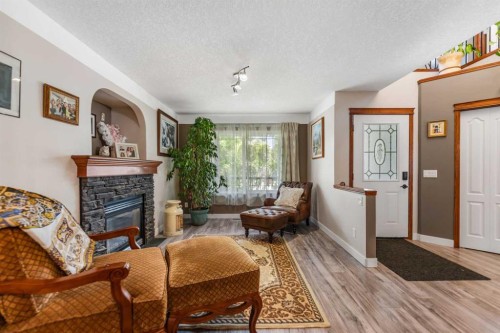 123 Hawkmere View, Chestermere, AB - Indoor Photo Showing Kitchen With Double Sink