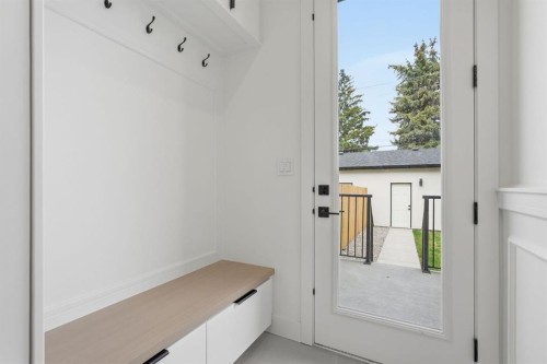 2105B 7 Street Ne, Calgary, AB - Indoor Photo Showing Other Room