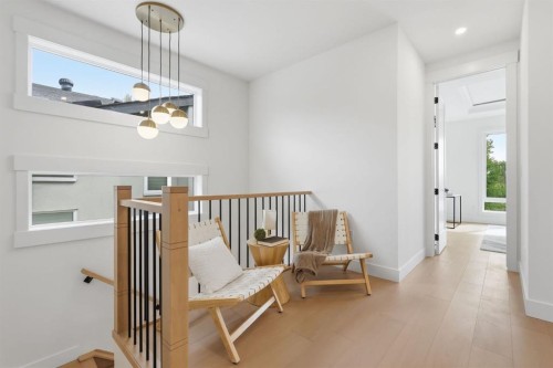 2105B 7 Street Ne, Calgary, AB - Indoor Photo Showing Other Room