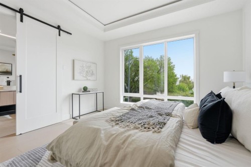 2105B 7 Street Ne, Calgary, AB - Indoor Photo Showing Bedroom