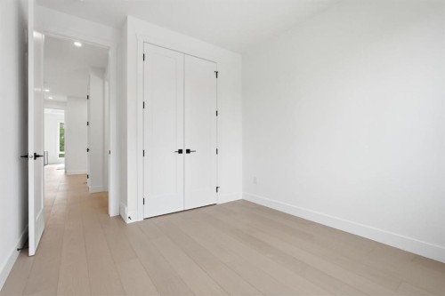 2105B 7 Street Ne, Calgary, AB - Indoor Photo Showing Other Room