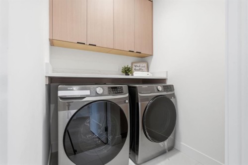 2105B 7 Street Ne, Calgary, AB - Indoor Photo Showing Laundry Room